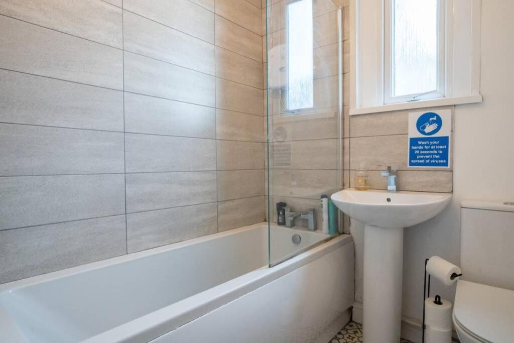 Phenix Central - Huge 3 Bed, Super Equipped Apartment. Cardiff Eksteriør bilde
